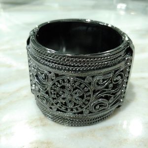 Cuff bracelet